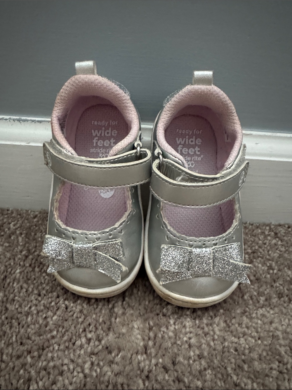 Stride Rite Silver Mary Jane Shoes with Glitter Bows and Pink Lining